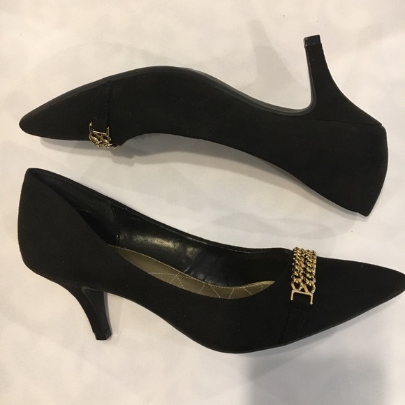 Coach and Four 3” Heel Pumps w/Front Embellishment - Picture 3 of 7